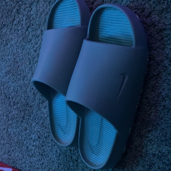 Nike Kids Aqua Blue Slide Sandals - Picture 2 of 3
